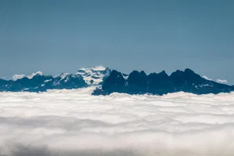 Café, Croissant, Côte d'Alpes – Lausanne zum Lunch