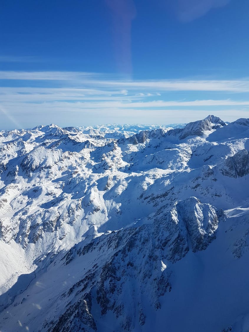 Survol des Pyrénées