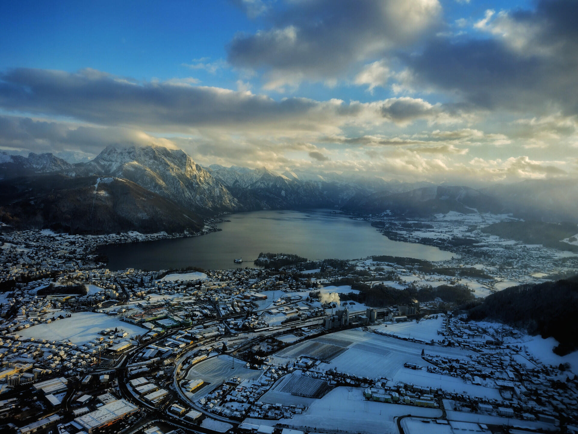 Salzkammergut-"Seen-Rallye" - Robin DR400 (3 Passagiere)