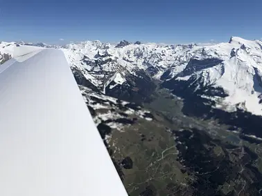 Pizza in Samedan dem höchstgelegenen Flugplatz in Europa