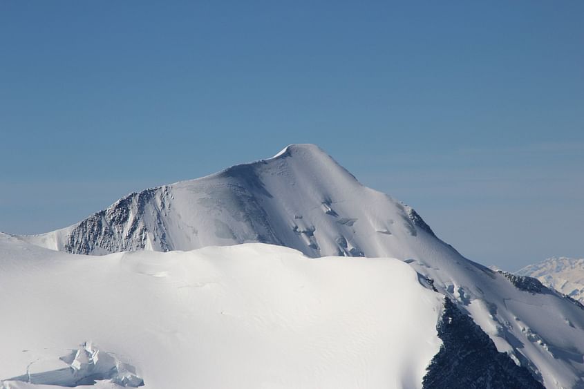 Survol : Le Mont Blanc & ses cousins depuis Lyon...