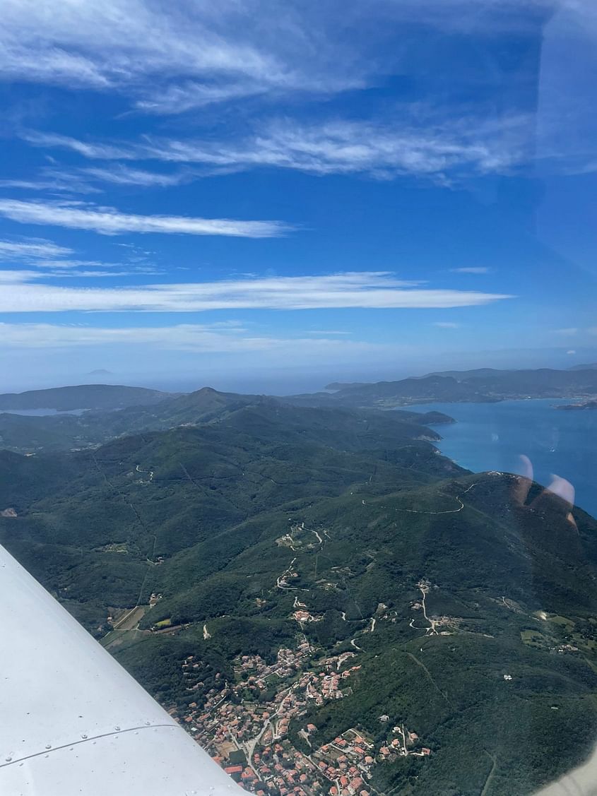 Overfly Isola d'Elba and the surrounding isles