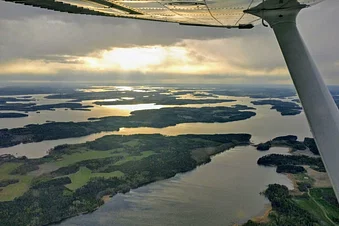 Sightseeing over Mälaren and Gripsholm castle