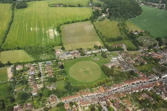 A 60 min Helicopter Flight Over The Chilterns