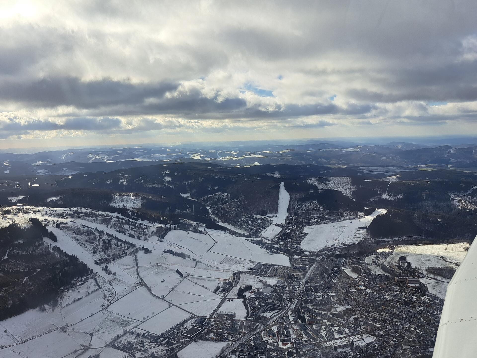 Rundflug ab Bielefeld für 1 Stunde die Richtung bestimmst du