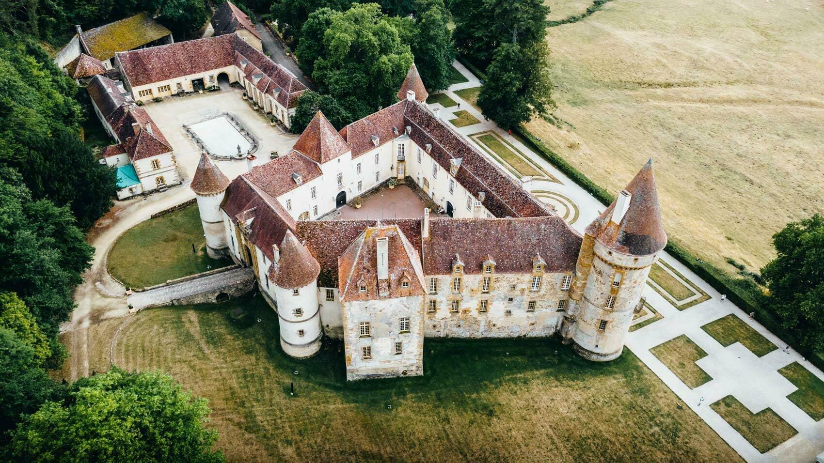 Lacs, Chateau , Forêts et Aqueducs en Morvan