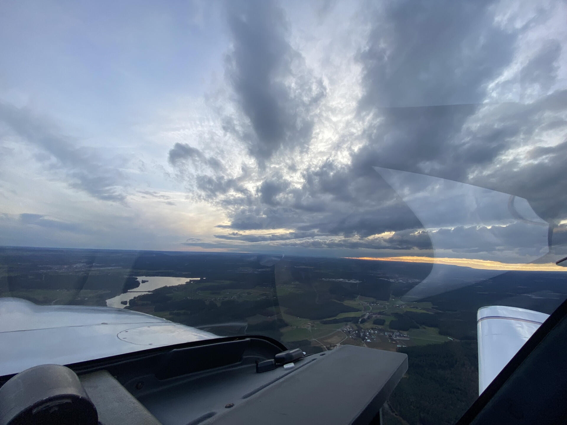 Hochflug über Nürnberg, aus 2500m Höhe