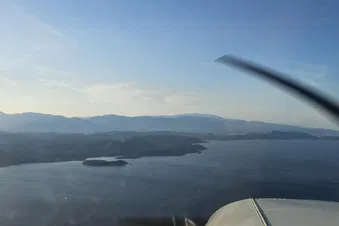 Vol panoramique exclusif de l'extrême sud de la Corse