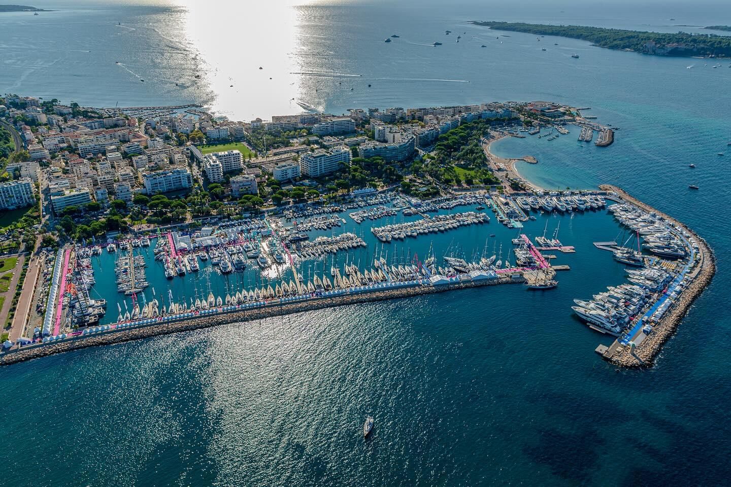 Saint-Tropez en hélicoptère - Vol privé - AS350