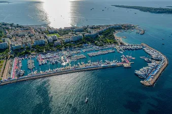 Saint-Tropez en hélicoptère - Vol privé - AS350