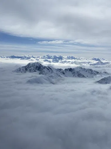 Les Pyrénées vues du ciel : Pic du Midi et Luchon