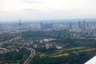 Rundflug über Frankfurt und das Rhein-Main-Gebiet (Cherokee)