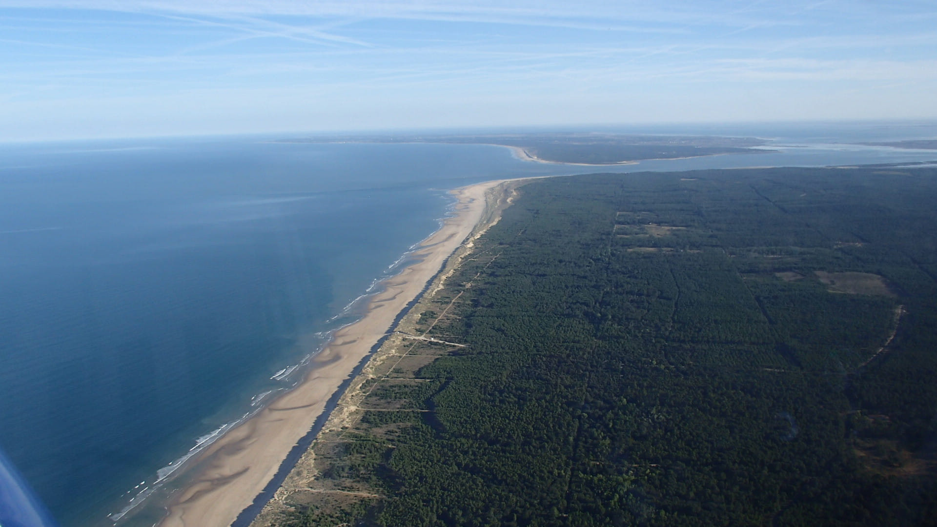 Le phare de Cordouan en remontant Le Médoc