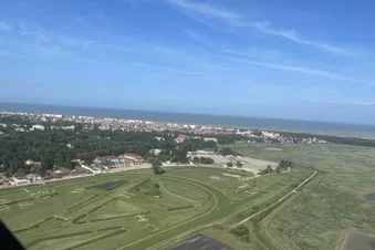 Survol de la côte jusqu’à Dieppe.