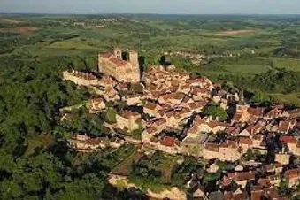 Balade aérienne à Vézelay depuis Nevers