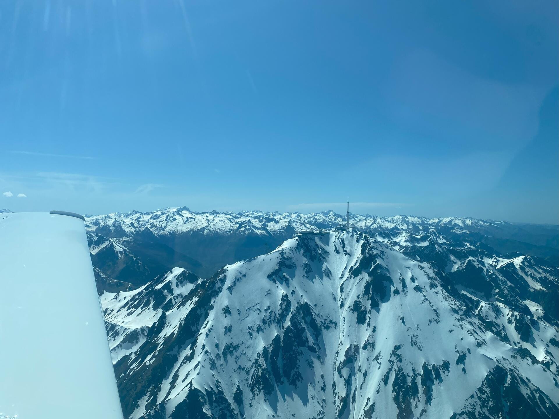 Vol au dessus des Pyrénées vers Pic du Midi