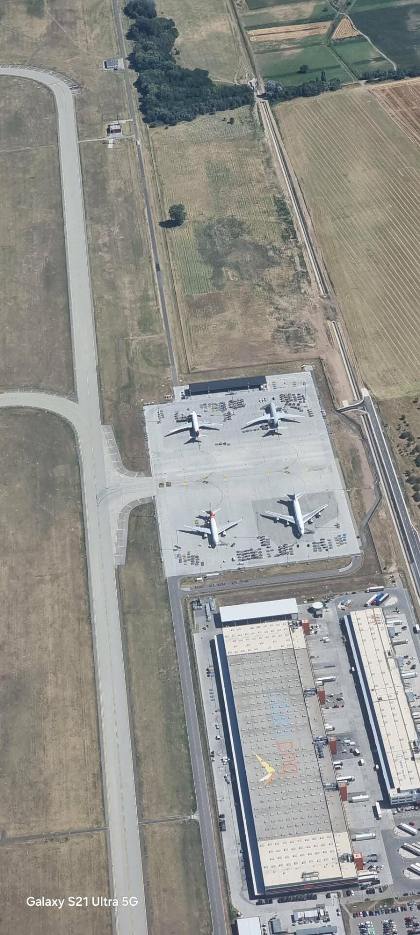 Budapest Airport overfly for Aviation enthusiasts