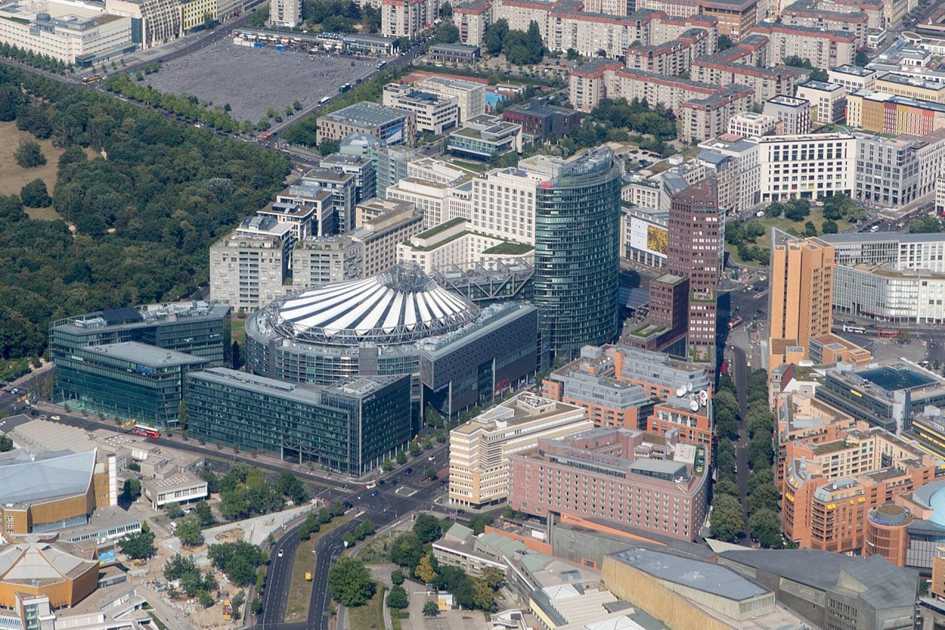Rundflug ab Berlin Strausberg über Berlin