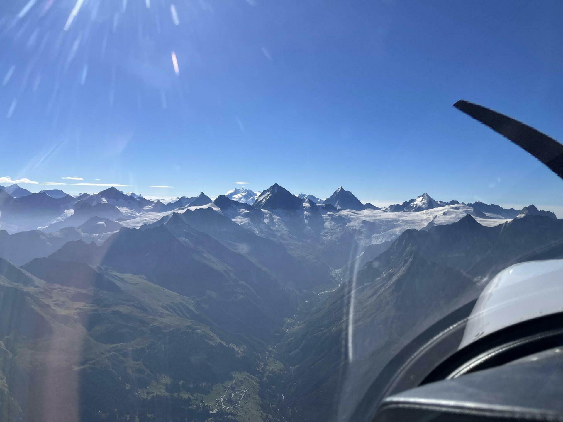 Survol des alpes avec pause midi à Locarno ou Lugano