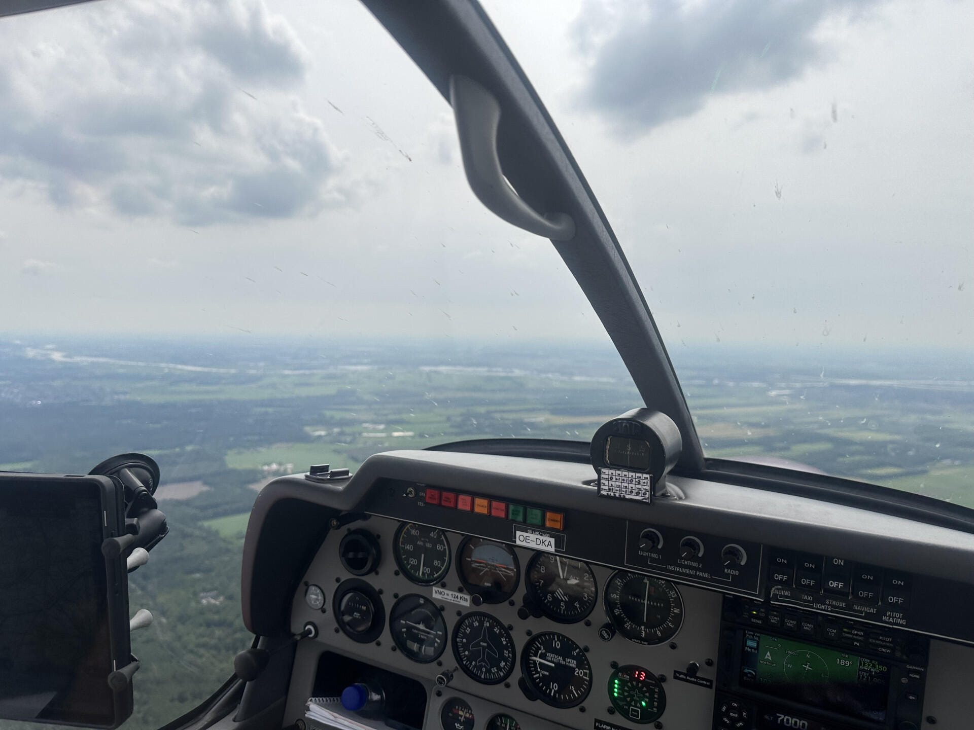 2h Rundflug: Aachen, Düsseldorf, Köln, Nürburgring Rursee
