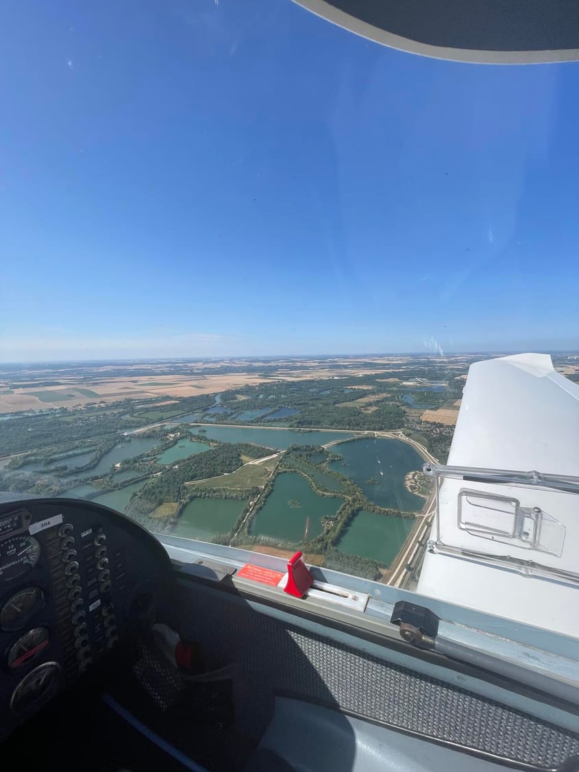 Balade aérienne : Seine, lacs & Château Fontainebleau