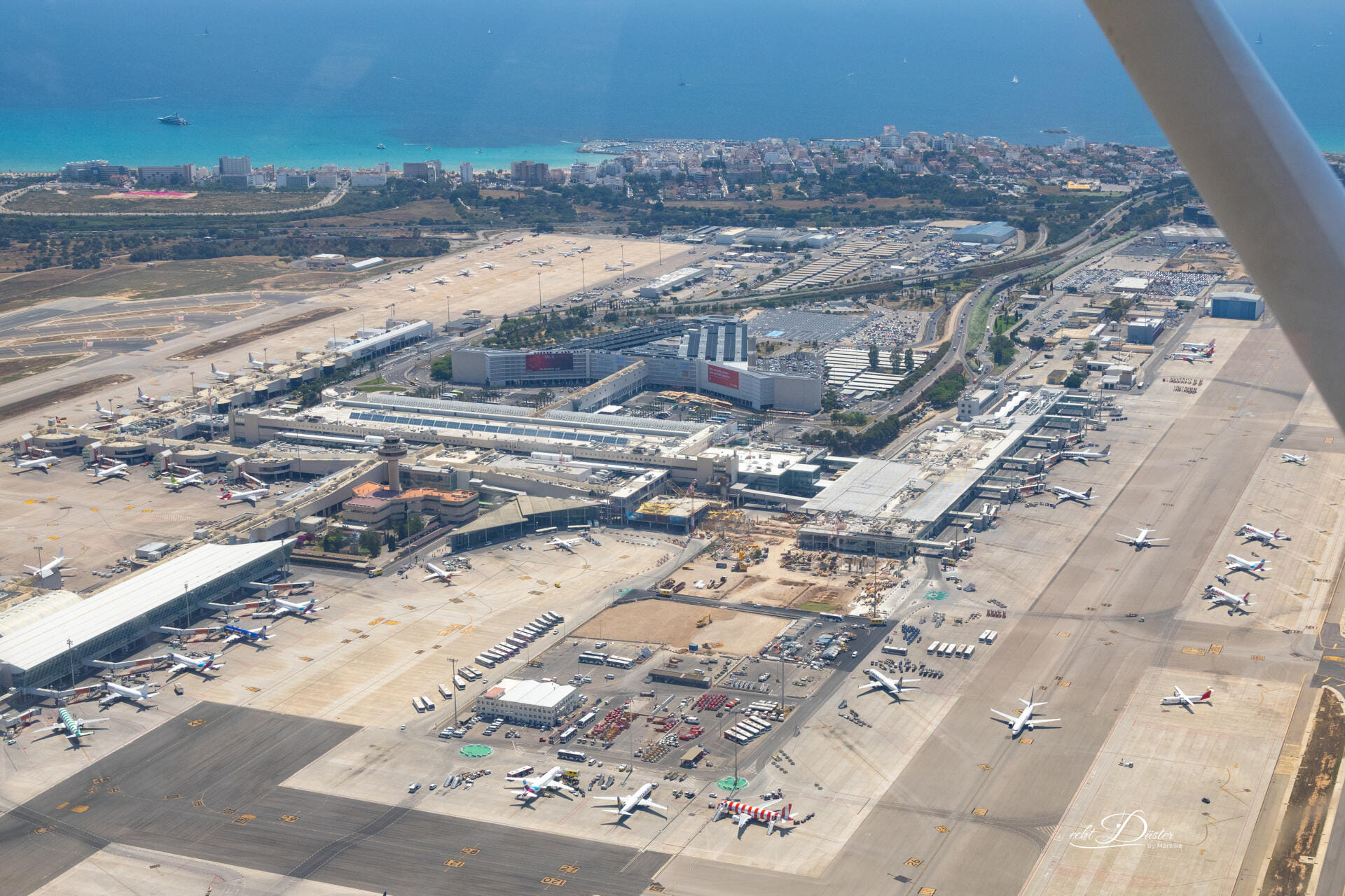 Midfieldcrossing Palma Airport (PMI)