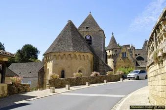 Village de Saint Genies et ces toits de lauzes.