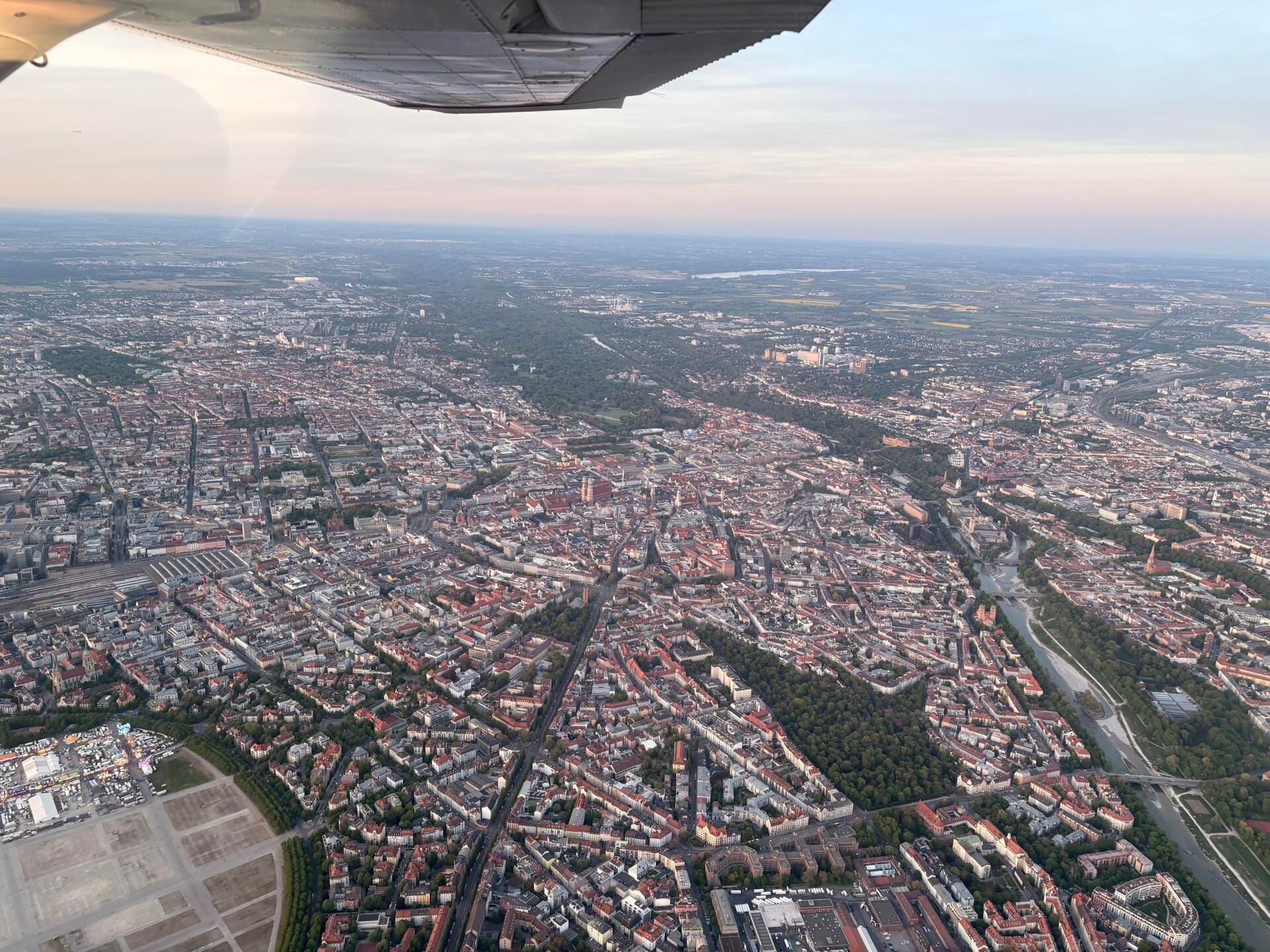 München, Starnberger See & Chiemsee aus der Luft