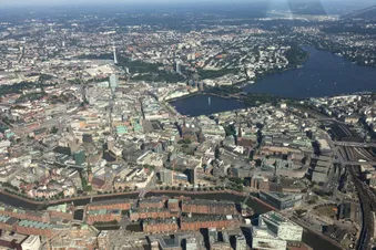 Rundflug über Hamburg