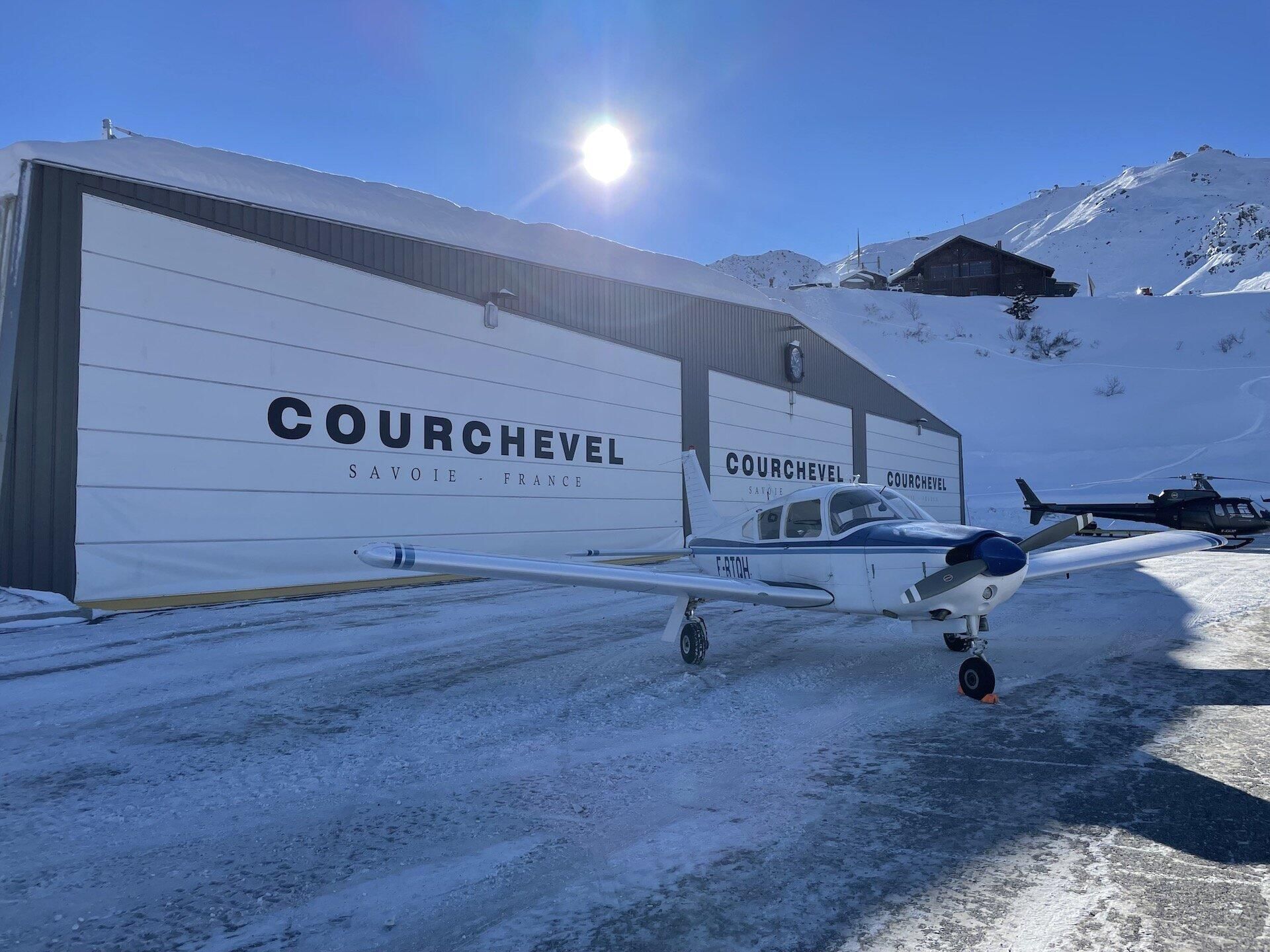 Vol d'excursion : ski à la journée vers Courchevel