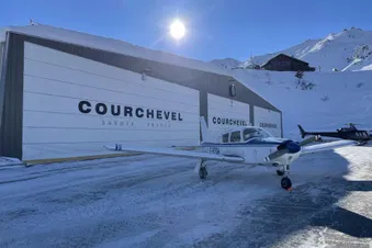 Vol d'excursion : ski à la journée vers Courchevel