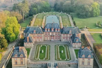 Chateau de Breteuil