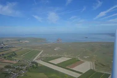 Survol du Mont Saint Michel depuis Valframbert