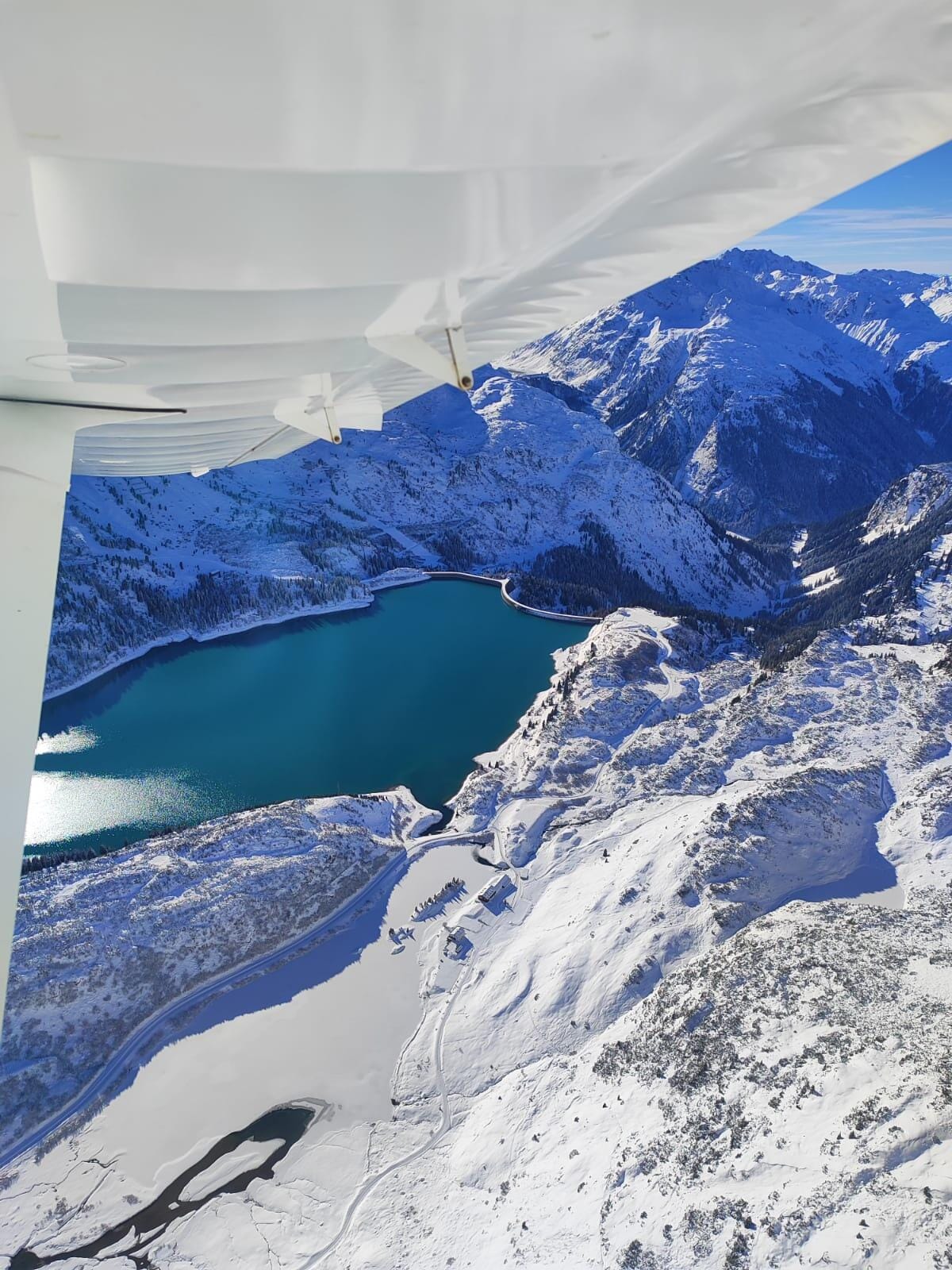 Alpenrundflug ab Mengen – Arlberg & Silvretta