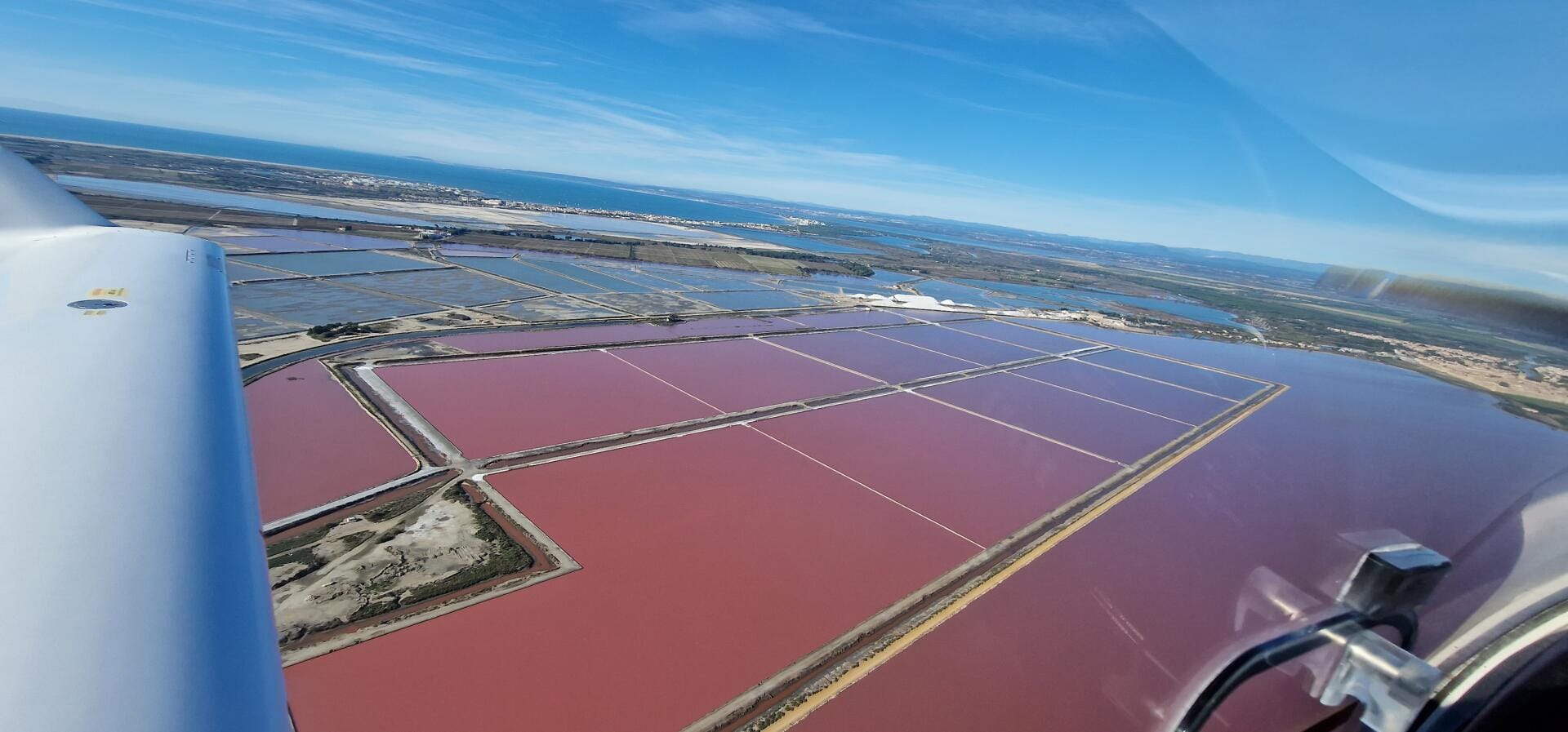 Balade Aérienne en Camargue : Entre Sables et Sels