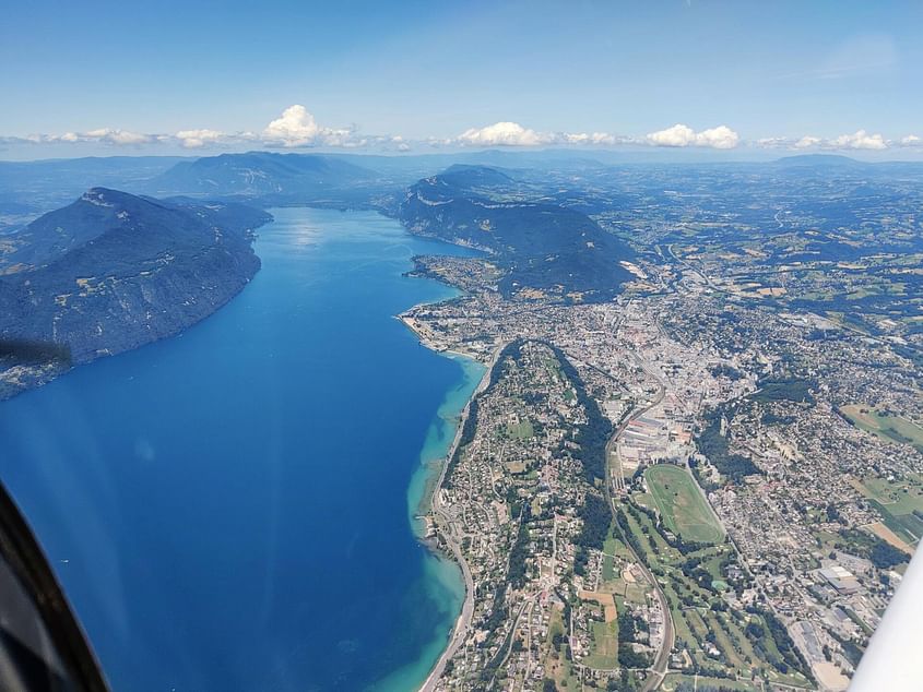 Lacs d'Aiguebelette et du Bourget depuis Lyon