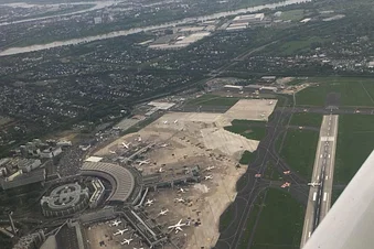 Kontrollzone Flughafen Düsseldorf 45 min