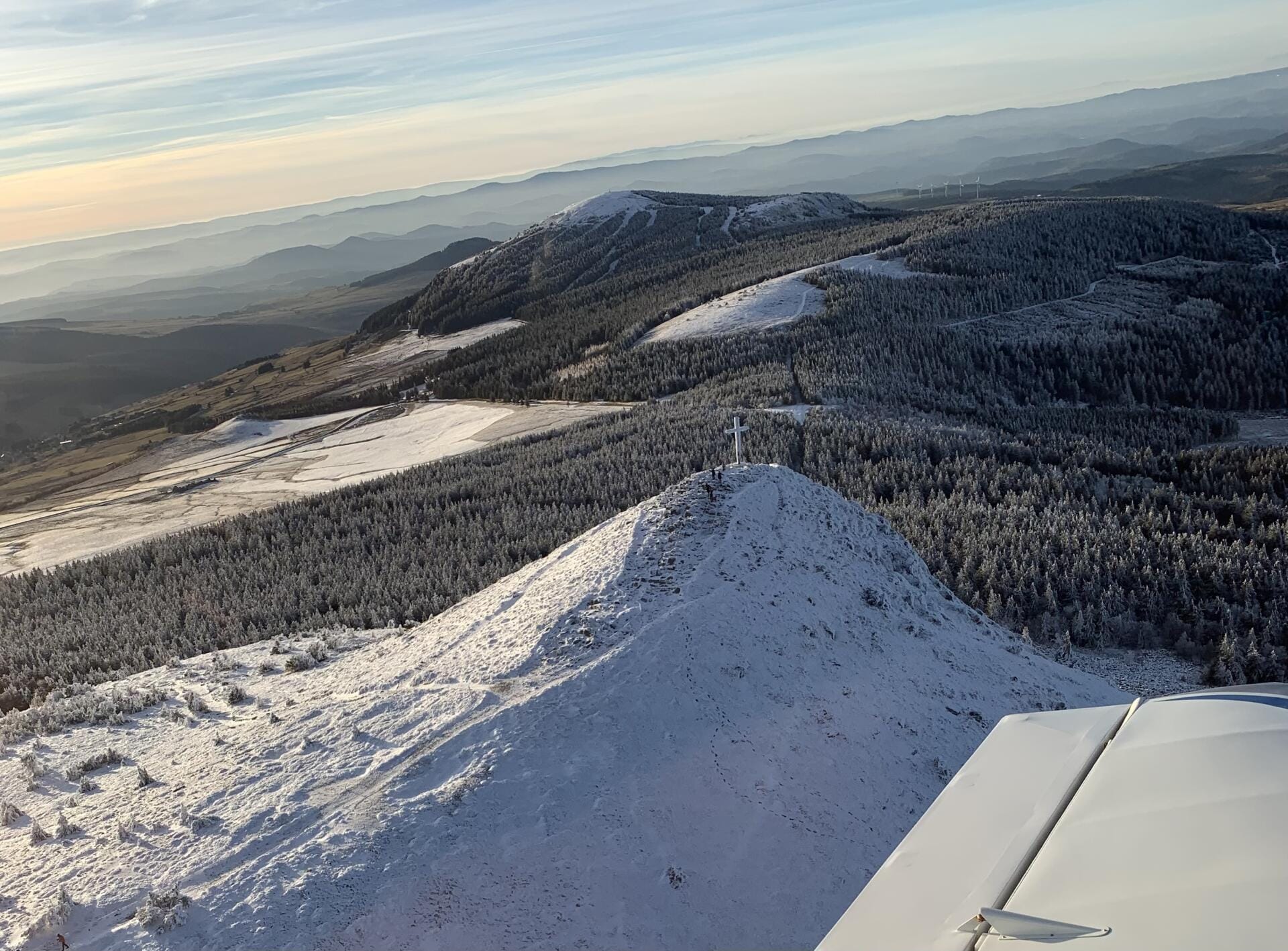 Vol au dessus du Mézenc ,le Puy en Velay et Pierre sur Haute