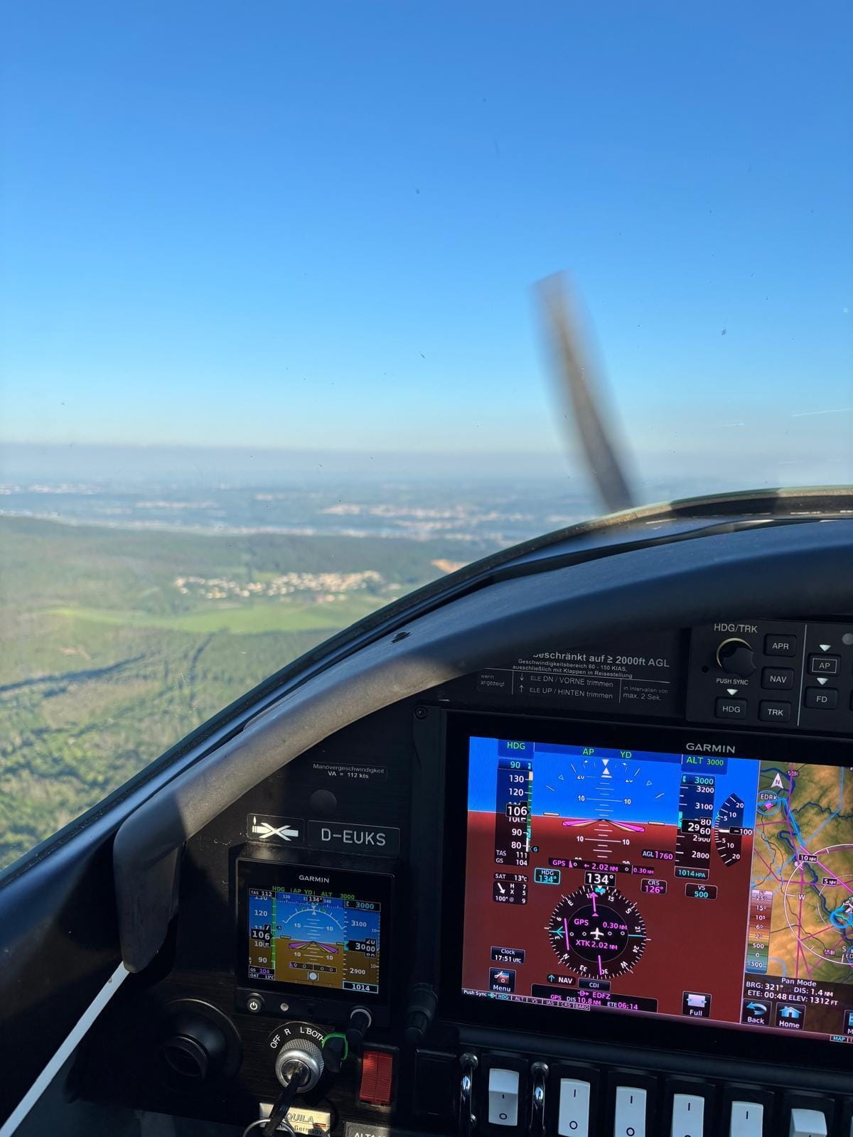 Aquila A211