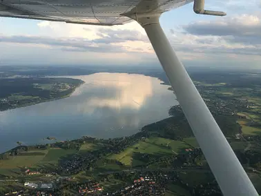 Frei bestimmbarer, zweistündiger Rundflug ab Augsburg (C172)
