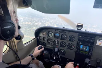 Schöner Rundflug: Maria Laach und Nürburgring (2 Passagiere)
