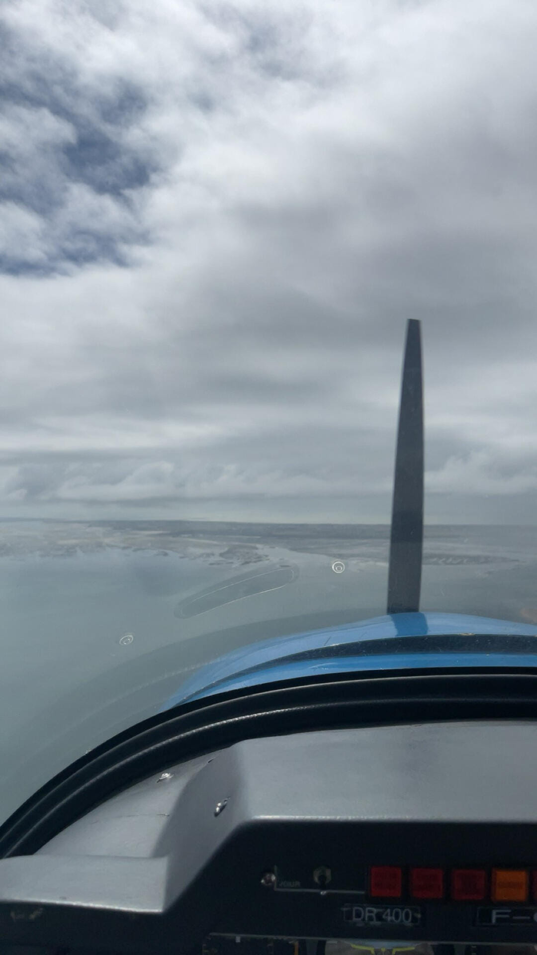 Noirmoutier et l’océan en panorama aérien