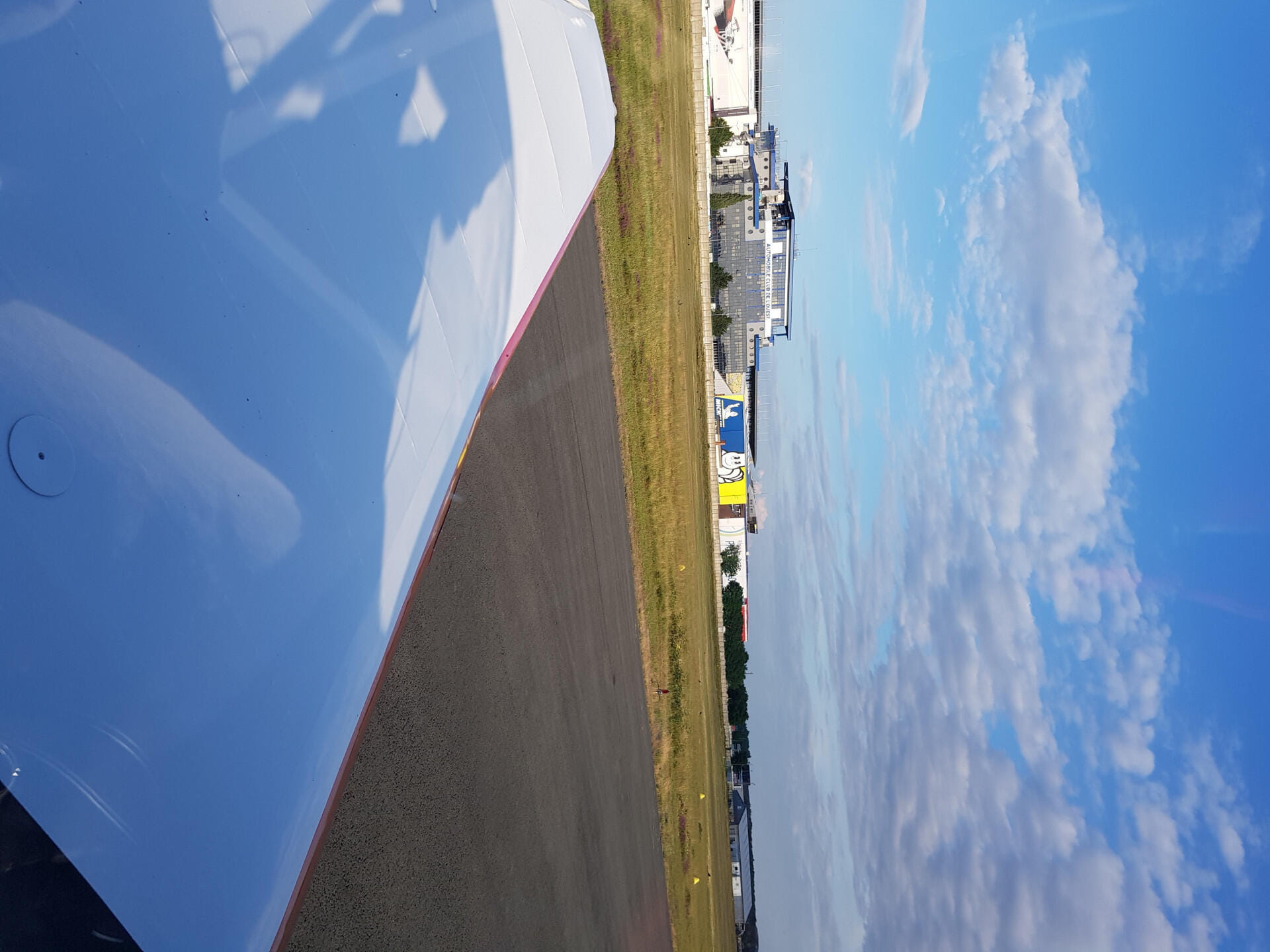 Le circuit des 24 heures du Mans depuis les airs en 2025