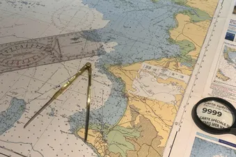 Special "Voileux": la SHOM 9999 vue du ciel