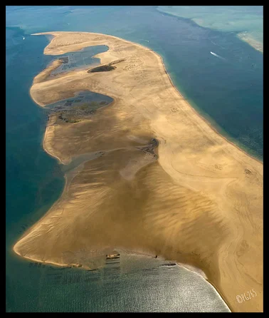 Le Bassin d'Arcachon et la côte vus du ciel. Birds eye view.