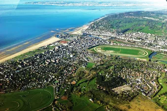 Escapade aérienne : Pontoise Deauville dans la journée (A/R)
