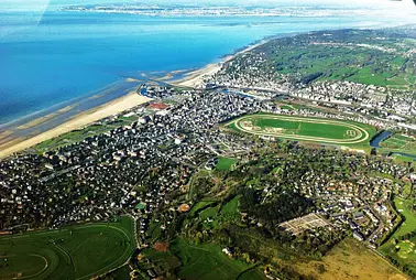 Escapade aérienne : Pontoise Deauville dans la journée (A/R)