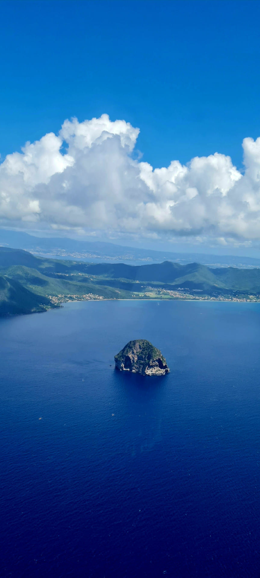 MARTINIQUE - LE ROCHER DU DIAMANT