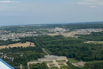 Paris en avion – Atterrissage à Toussus-le-Noble ✈️
