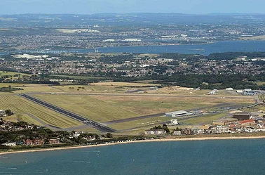Solent (Lee) Airport - Family day trip to the beach